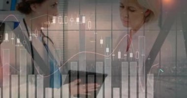 Mali veriler, ofiste tartışan iki kadın hakkında animasyon çizelgeleri gösteriyor. İş, finans, analitik, işbirliği, takım çalışması, tartışma