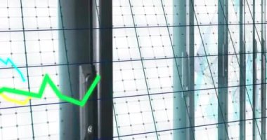 Bilgisayar sunucuları üzerinde dijital veri işleme animasyonu. Küresel bağlantılar, hesaplama ve veri işleme kavramı, dijital olarak oluşturulmuş video.