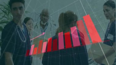 Çeşitli doktorların istatistik ve veri işleme animasyonları. Küresel tıp, bağlantılar, hesaplama ve veri işleme kavramı, dijital olarak oluşturulmuş video.