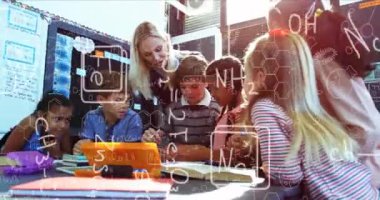 Matematiksel denklemler, sınıfta animasyonlu öğretmen ve çocuklar. Eğitim, öğrenme, matematik, öğretim, öğrenciler, okul