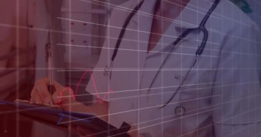 Verileri finansal grafik animasyonu ile analiz etmek, tıbbi profesyoneller iş başında. Finans, sağlık, analiz, teknoloji, grafik, iş konsepti