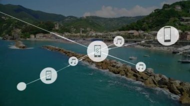 Müzik notaları ve cihazlar sahil kenti ve sahil üzerindeki animasyonlar. teknoloji, yaratıcılık, dijital, uyum, ses kavramı