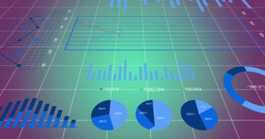 Yeşil arkaplandaki veri işleme üzerindeki diyagramların animasyonu. İş, teknoloji ve dijital arayüz kavramı, dijital olarak oluşturulmuş video.