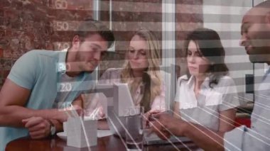 Modern ofiste proje tartışması, iş büyüme çizelgesi animasyonu olan çeşitli meslektaşlar. Takım çalışması, işbirliği, toplantı, profesyonel