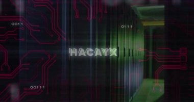 Veri işleme ve sunucu odası üzerinden hacklenmiş metnin animasyonu. Teknoloji ve dijital arayüz kavramı, dijital olarak oluşturulmuş video.