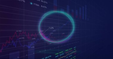 İstatistiksel ve borsa veri işleme üzerinde dönen neon yuvarlak şekil görüntüsü. Küresel ekonomi ve iş veri teknolojisi kavramı