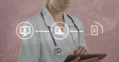 Stetoskop takan beyaz kadın doktor üzerindeki ikonlarla olan bağlantıların animasyonu. Küresel tıp, sağlık ve dijital arayüz kavramı, dijital olarak üretilen video.