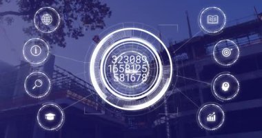 İnşaat alanındaki veri işleme ve simgelerin canlandırılması. Teknoloji, iş ve dijital arayüz kavramı, dijital olarak üretilen video.