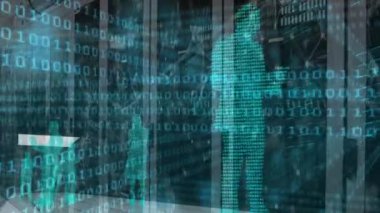 Bilgisayar sunucuları üzerinde dijital veri işleme ve ikili kodlama animasyonu. Küresel bağlantılar, hesaplama ve veri işleme kavramı, dijital olarak oluşturulmuş video.