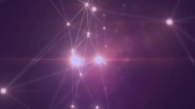 Koyu arkaplandaki parlayan noktalarla bağlantı ağının animasyonu. Küresel bağlantılar, hesaplama ve veri işleme kavramı, dijital olarak oluşturulmuş video.