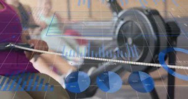 Spor salonunda egzersiz yapan farklı kadınların diyagramlarının animasyonu. Teknoloji, spor ve dijital arayüz kavramı, dijital olarak üretilen video.
