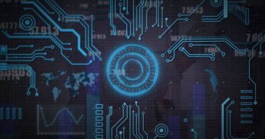 Yuvarlak tarayıcıların görüntüsü, değişen numaralar ve veri işlemesine karşı mikro işlemci bağlantıları. Bilgisayar arayüzü ve iş teknolojisi kavramı