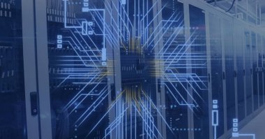 Bilgisayar sunucularında devre kartı ve veri işleme resmi. Dijital olarak oluşturulmuş küresel bağlantılar, hesaplama ve veri işleme kavramı.