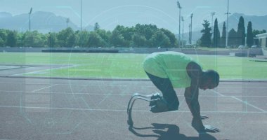 Engelli Afro-Amerikan erkek koşucunun veri işleme görüntüsü. Küresel spor ve dijital arayüz kavramı dijital olarak oluşturulmuş görüntü.