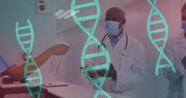 Hastanedeki çeşitli doktorların DNA iplikçikleri ve veri işleme resimleri. Küresel tıp, sağlık, bilgisayar ve dijital arayüz kavramı dijital olarak oluşturuldu.