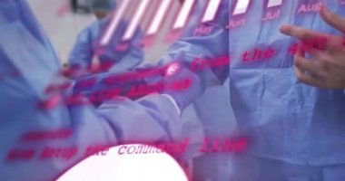 Ameliyathanedeki çeşitli cerrahların veri işleme ve diyagramlarının animasyonu. Teknoloji, tıp ve dijital arayüz kavramı, dijital olarak üretilen video.