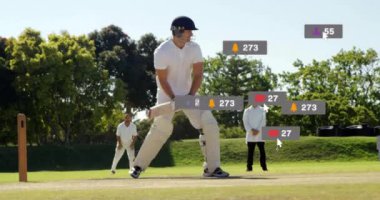 Kriket oyuncuları sahada, sosyal medya nişan animasyonları üst üste kondu. Spor, takım çalışması, dijital, etkileşim konsepti