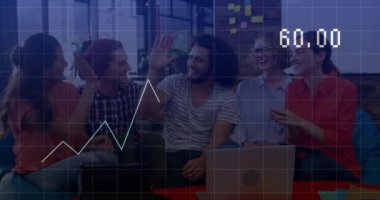 Ofiste kutlama yapan bir grup insanın grafiksel animasyonu. Takım çalışması, kutlama, başarı, iş, çeşitlilik, takım çalışması kavramı