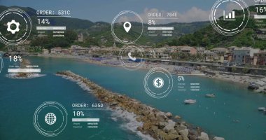 Manzara üzerinde simge ve veri işleme ağının resmi. Dijital olarak oluşturulmuş küresel bağlantılar, hesaplama ve veri işleme kavramı.