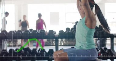 Spor salonunda egzersiz yapan insanlar için spor grafiği animasyonu. egzersiz, egzersiz, teknoloji, izleme, performans, ilerleme kavramı