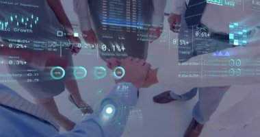 Çeşitli takımların el ele tutuşması üzerine iş veri analizi animasyonu. Takım çalışması, işbirliği, çeşitlilik, teknoloji, analiz, istatistik