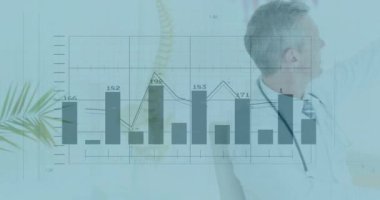 Steteskoplu beyaz önlüklü doktor üzerinde tıbbi veri analizi. Sağlık, tıp, teknoloji, yenilik, araştırma, laboratuvar önlüğü