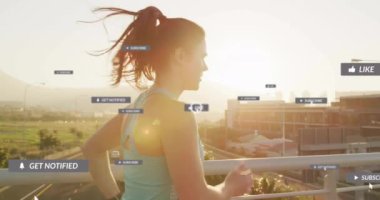 Şehir köprüsünde koşan kadın hakkında sosyal medya bilgilendirmeleri. Fitness, teknoloji, egzersiz, sağlık, egzersiz, çalışma