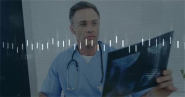 Tıbbi veri animasyon örtüsüyle röntgeni inceliyorum, doktor hastanede. Sağlık, teşhis, radyoloji, teknoloji, araştırma, profesyonel konsept