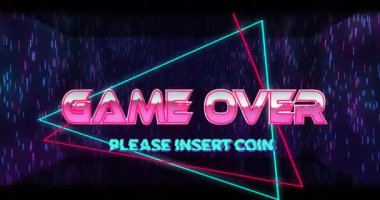 Oyun Bitti ve lütfen neon geometrik şekiller ve yağmur animasyonu üzerine bozuk para metni yerleştirin. Retro, arcade, neon ışıklar, oyun, 80 'ler, arka plan