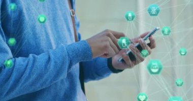 Akıllı telefon kullanarak, okuldaki sağlık hizmeti ağı animasyonuyla etkileşime geçerek. teknoloji, etkileşimli, eğitim, iletişim