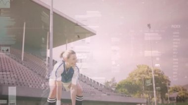 Stadyumda top tutan bir sporcuyla ilgili finansal veri işleme animasyonu. Spor, teknoloji, veri analizi, performans, analiz, oyun