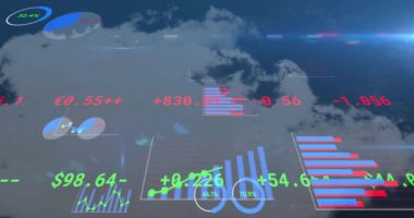 Finansal veriler ve istatistik animasyonları bulutlu gökyüzü arka planında. Finans, bulutlar, ekonomi, yatırım, analitik, görselleştirme