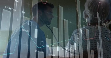 Kafkas erkek doktor üzerinden finansal veri işleme görüntüsü. Küresel tıp, işletme, bağlantılar, hesaplama ve veri işleme kavramı dijital olarak oluşturulmuş görüntü.