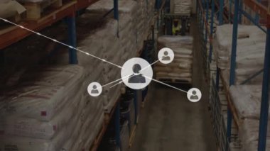 Depoda forklift kullanımı, bağlı kullanıcı simgeleri animasyonu ağı. lojistik, teknoloji, bağlantı, çalışanlar