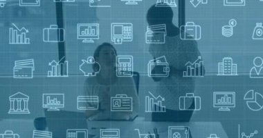 İş ikonları ve veri analizi animasyonları ofiste tartışan iki meslektaşla ilgili. takım çalışması, işbirliği, strateji, teknoloji, planlama, pazarlama