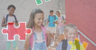 Yapboz ve okulda merdivenlerden inen bir grup öğrenci için insan kafası ikonu. Otizm ve okul eğitimi kavramı