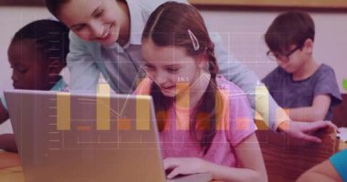 Finansal veriler sınıfta dizüstü bilgisayar kullanan çocukların animasyonlarını gösteriyor. Eğitim, teknoloji, öğrenme, finans, analiz, öğrenci kavramı