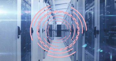 Bilgisayar sunucuları üzerinde tarama ve veri işleme resmi. Küresel finans, iş, bağlantılar, hesaplama ve veri işleme kavramı dijital olarak oluşturuldu.