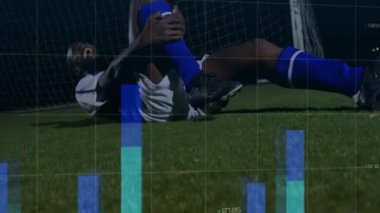 Bacağı yaralı, futbol oyuncusu sahada ve finansal veri animasyonu tamam. yaralanma, spor, finans, istatistik, sağlık, atlet