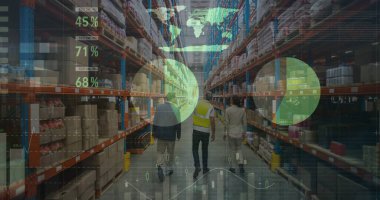 Depoda çalışanların mali veri işleme görüntüsü. küresel sevkiyat iletimi ve bağlantılar konsepti dijital olarak oluşturuldu.