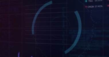 Siyah arkaplanda asma kilit simgesi üzerinde dijital veri işleme animasyonu. Küresel siber güvenlik, bağlantılar, hesaplama ve veri işleme kavramı, dijital olarak oluşturulmuş video.