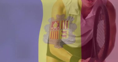 Kafkasyalı bayan tenisçi üzerinde andorra bayrağı animasyonu. Spor, bayraklar ve dijital arayüz konsepti, dijital olarak oluşturulmuş video.