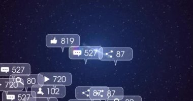 Yıldızlı gece arkaplanı üzerinden sosyal medya bilgilendirmeleri. Teknoloji, iletişim, arayüz, dijital, ağ, bağlantı