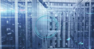 Parmak izi, simge ve veri güvenlik metinlerinin daire içindeki resmi, sunucu odasındaki veri sunucu sistemleri. Dijital bileşik, koruma, biyometrik, bulut hesaplama, veri merkezi, ağ, teknoloji.