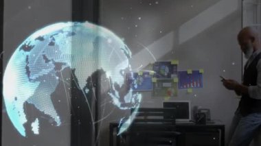 Ofisteki akıllı telefonları kullanarak iş dünyası üzerinden küresel ağ bağlantıları. Teknoloji, iletişim, dijital, bağlantı, ağ oluşturma, yenilik