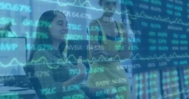 Borsa veri animasyonu ofiste tartışan iş adamları üzerine. Finans, ekonomi, takım çalışması, tartışma, yatırım, analiz