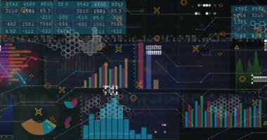 Karanlık arka planda tablolar, grafikler ve numaralarla finansal veri işleme animasyonu. Finans, analitik, dijital, ekonomi, teknoloji, istatistik