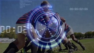Sahadaki rugby oyuncuları üzerinde dijital veri işleme animasyonu. Spor, teknoloji, analiz, takım, rekabet, görselleştirme