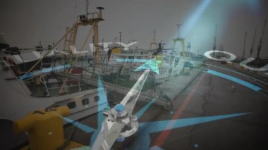 Limana yanaşan balıkçı teknelerinin üzerindeki pusula ve nitelik metinleri. Navigasyon, rehberlik, yön, mükemmellik, marina, deniz