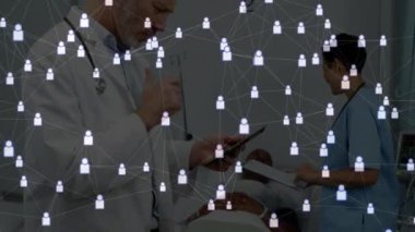 Hastanede çalışan tıbbî profesyoneller üzerinden bağlantı ağı. Sağlık, teknoloji, yenilik, takım çalışması, işbirliği, tıp